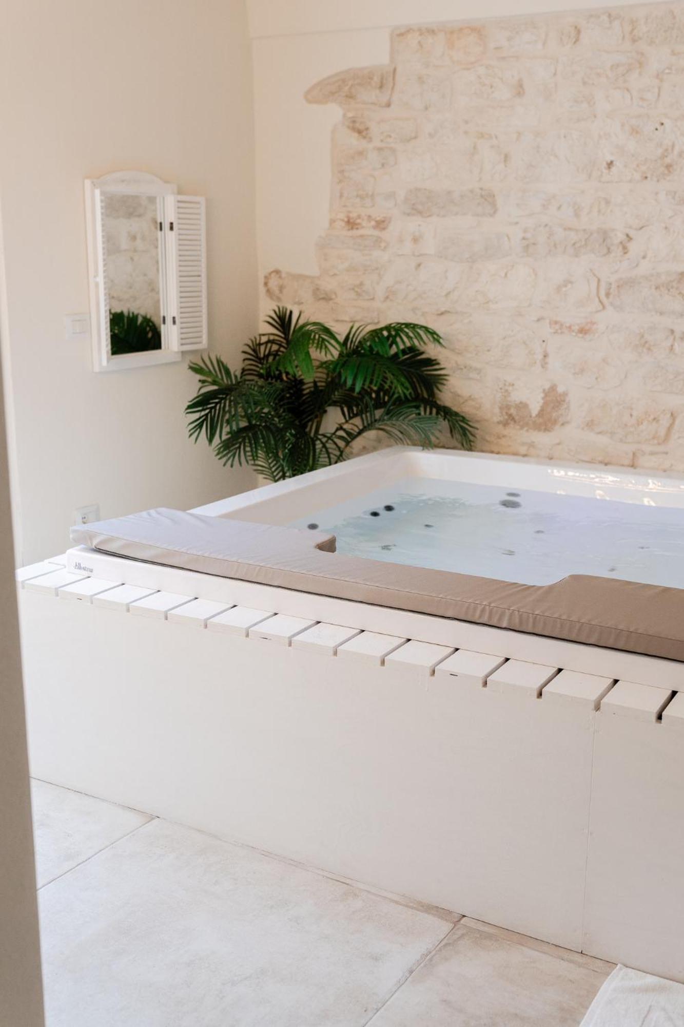 Aurluna Luxury Suites Bari Exterior photo