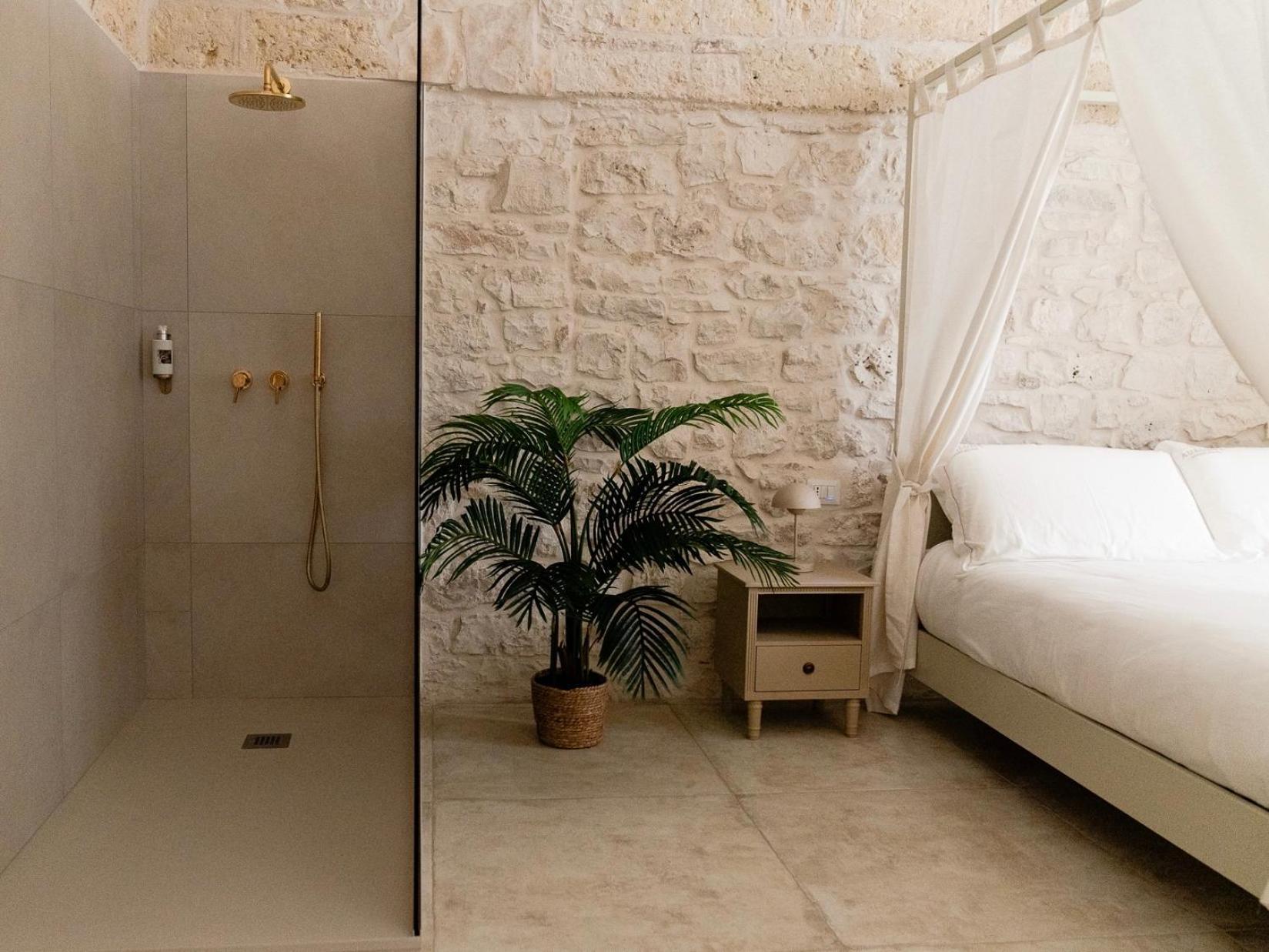 Aurluna Luxury Suites Bari Exterior photo